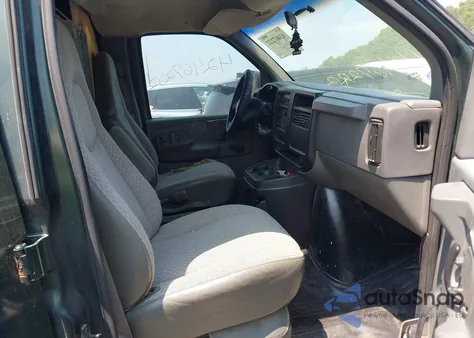 2003 Chevrolet Express z USA, uszkodzony, nr VIN 1GCEG15X431157929